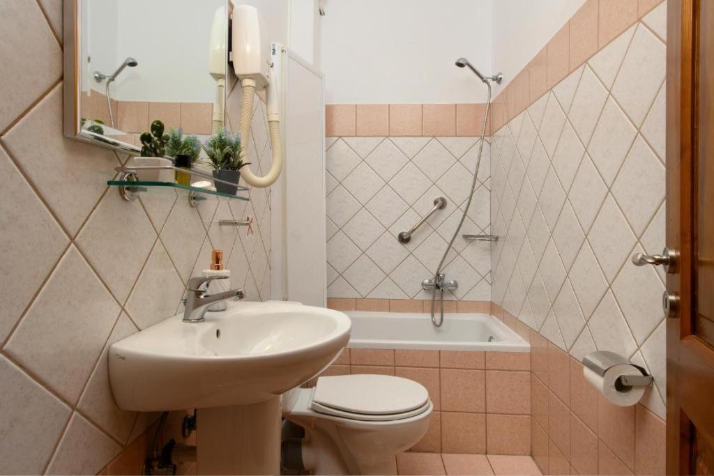 View Luxury Apartment *